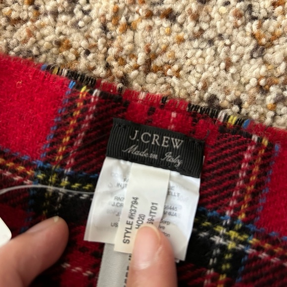 NWT, J. Crew, Red Tartan Italian Wool Plaid Fringed Scarf - Picture 4 of 4